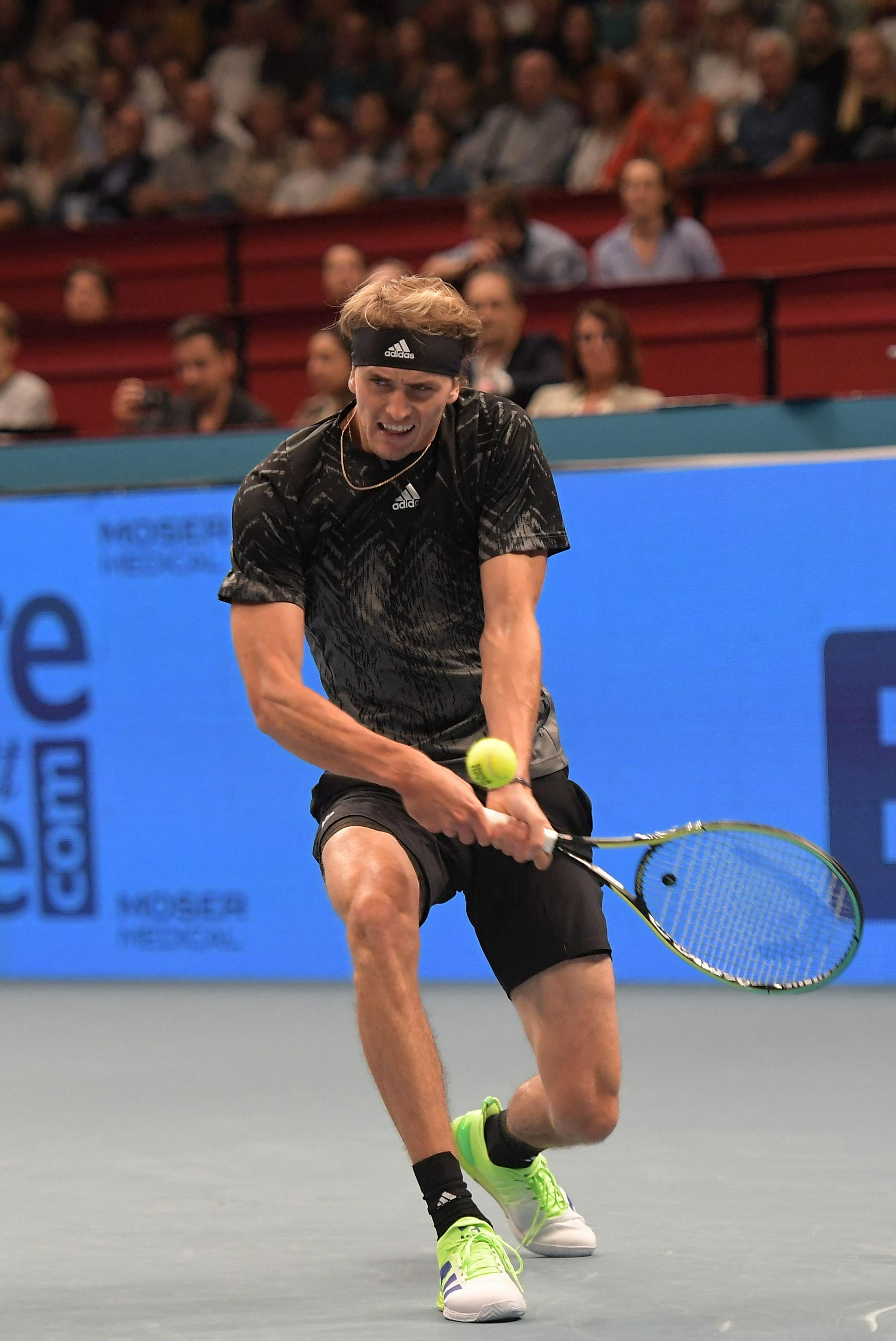 爱游戏在线-欧洲网球队绝杀世界网球队，兹维列夫惊艳世界