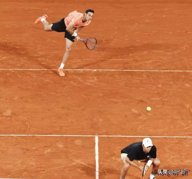 冰球迎来宿敌之战,恩怨再续 冰球迎来宿敌之战,恩怨再续