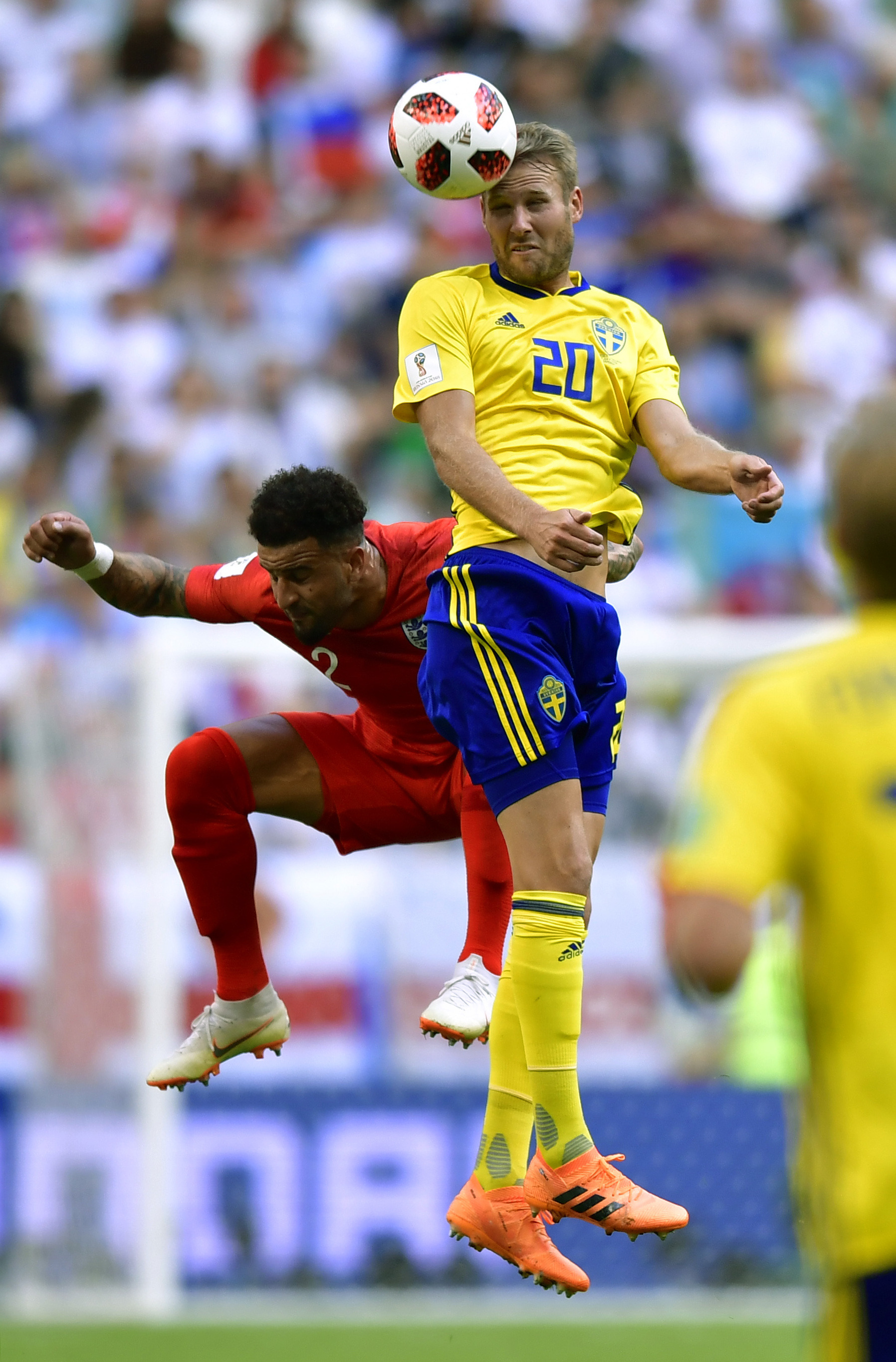 爱游戏官方-瑞典队险胜英格兰队，波尔状态火热