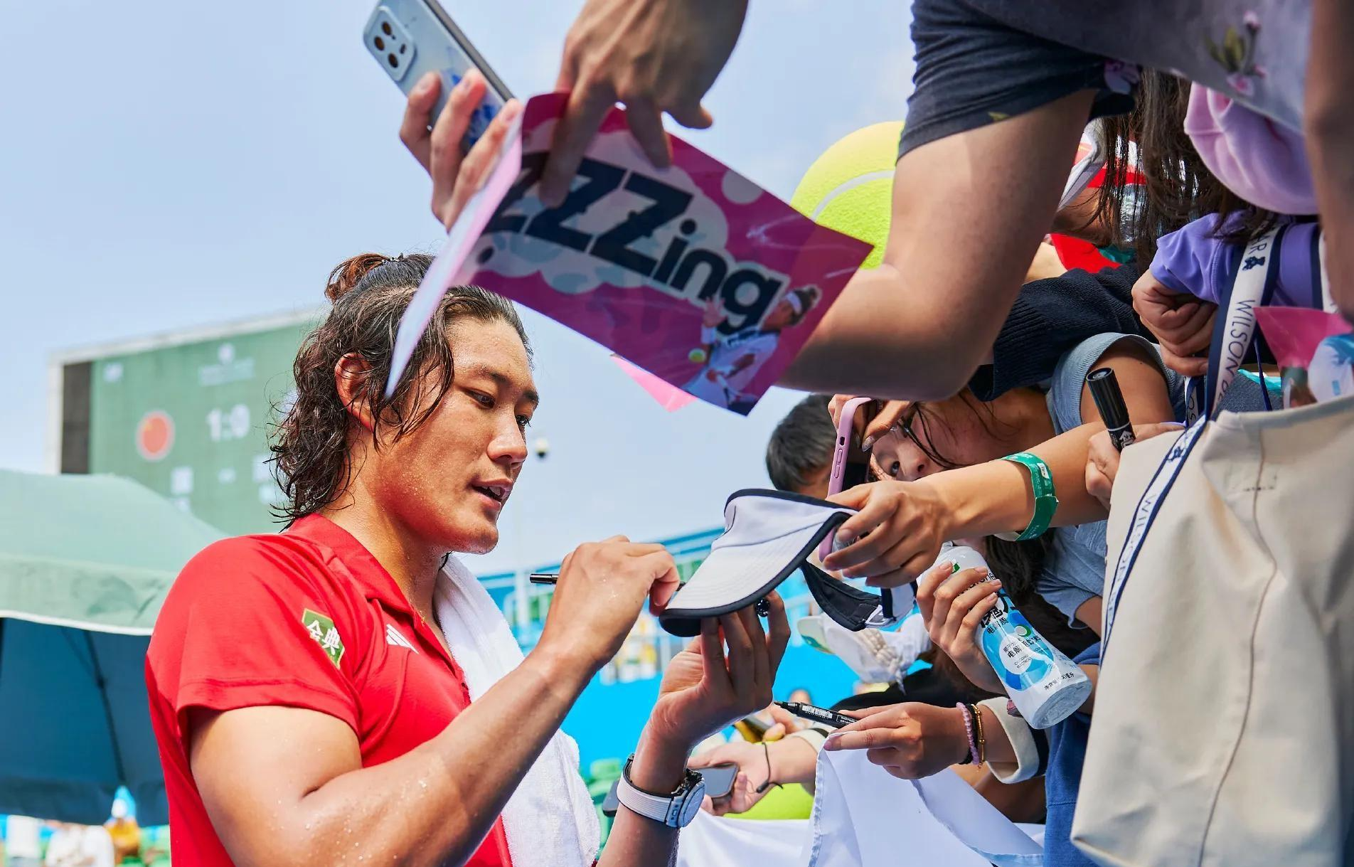 爱游戏-ATP总决赛险胜戴维斯杯，蒂姆状态火热