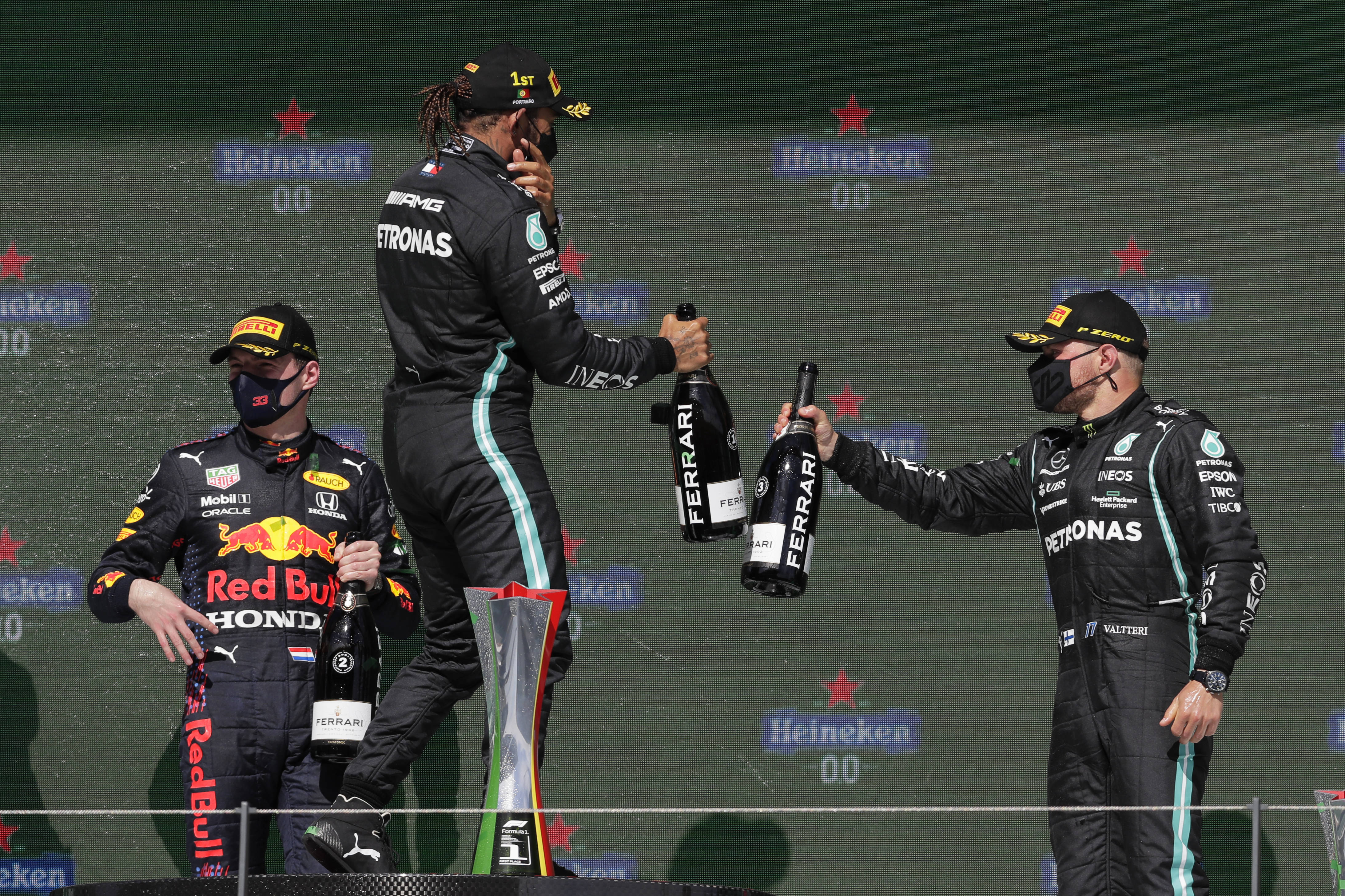 阿斯顿马丁完胜梅赛德斯,汉密尔顿状态火热 阿斯顿马丁完胜梅赛德斯,汉密尔顿状态火热