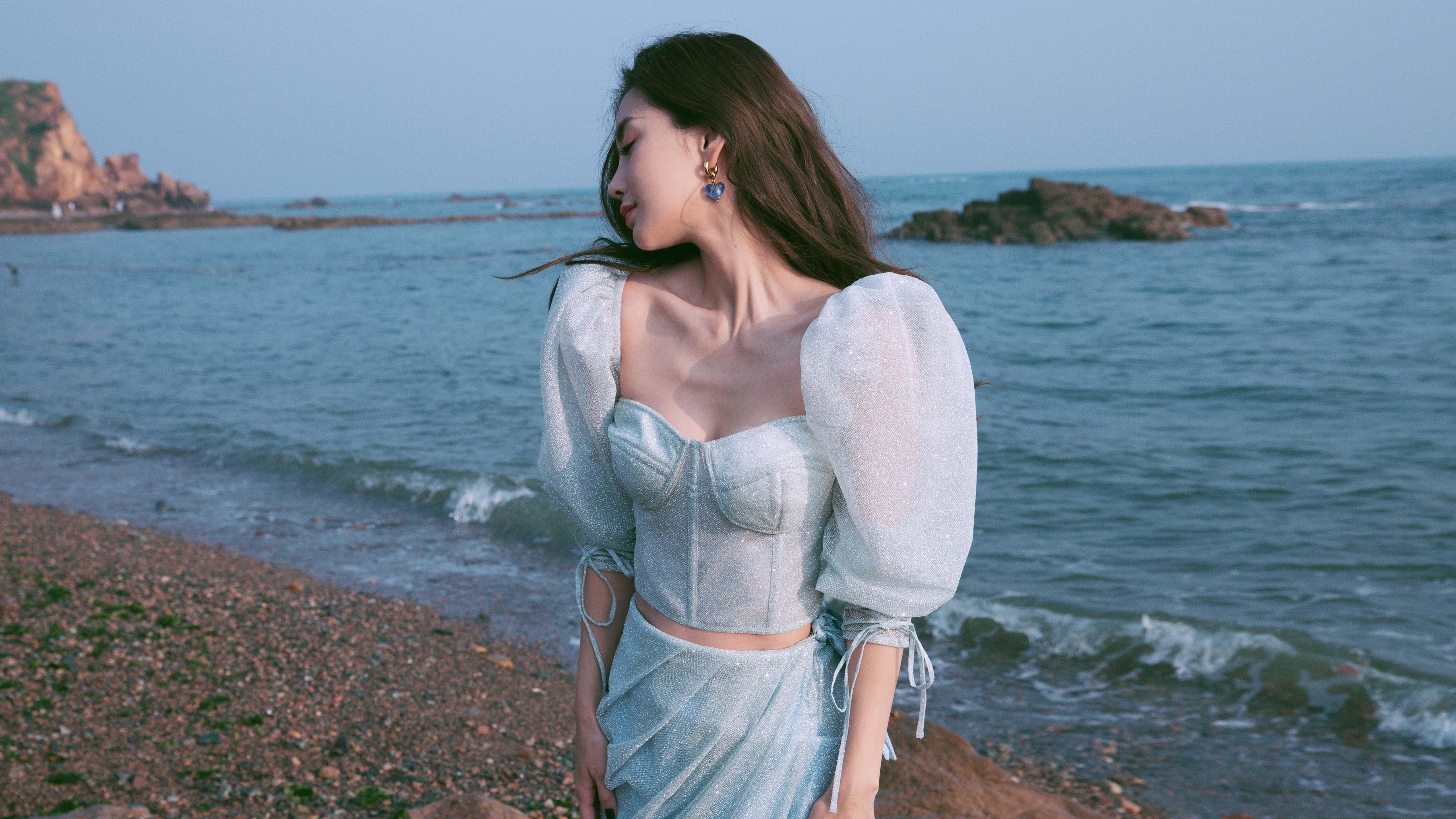 锡安烈焰焚金盾,当新神用最原始的暴力拆解王朝的精密齿轮