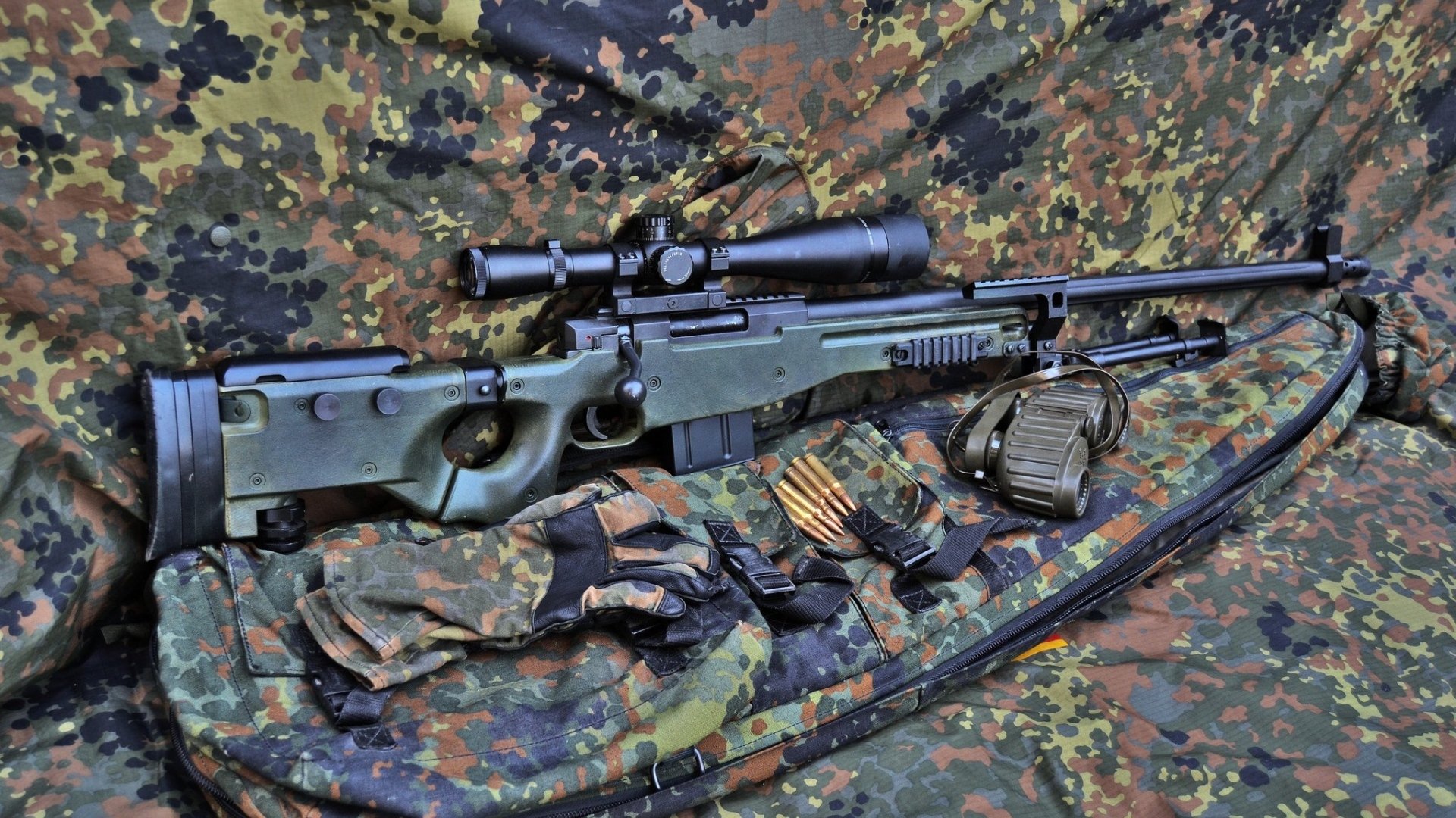 莱万爆发与亚特兰大铁壁,足球美学的两极辩论