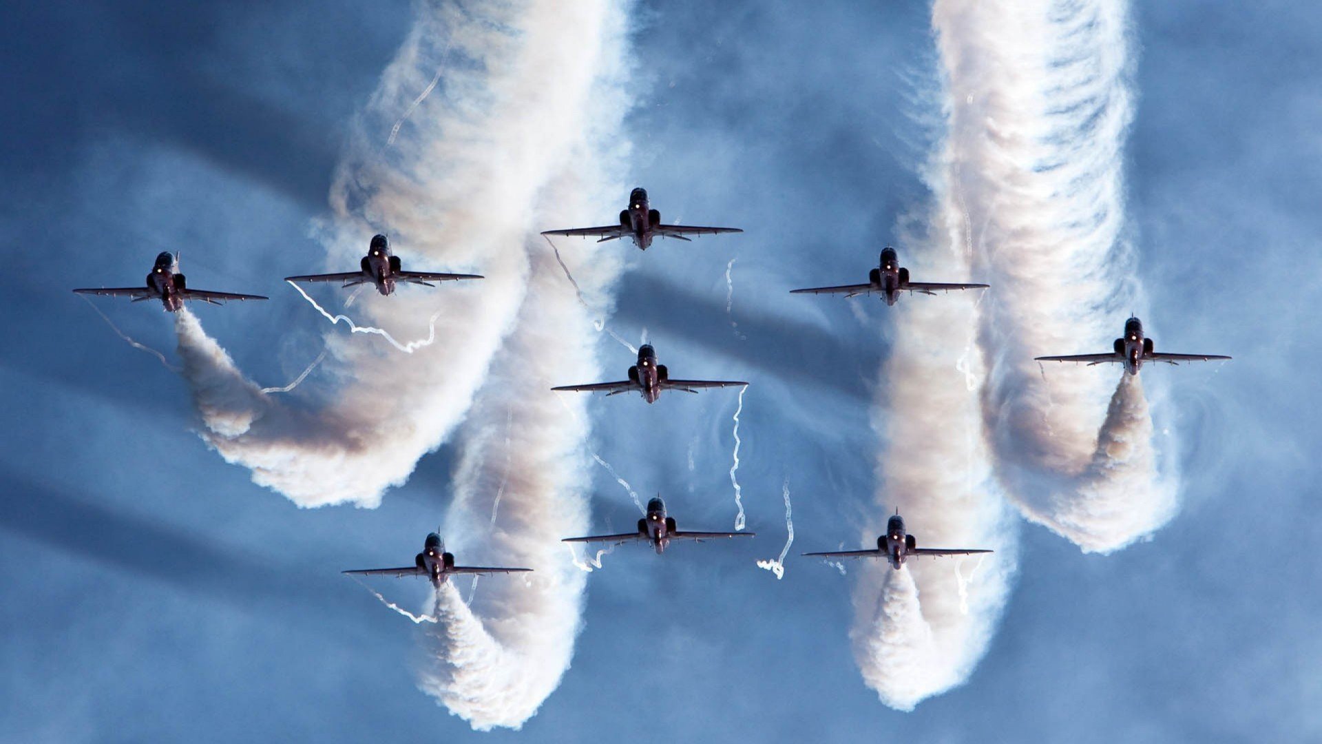 爱游戏在线-重返篮球原始森林，当尼克斯的铁骨撞上爱德华兹的野性