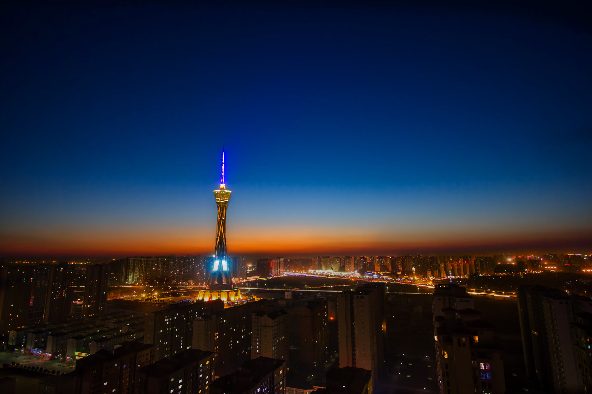 跨越太平洋的焦点战,莫兰特在快船对阵辽宁的跨洲对决中证明自我