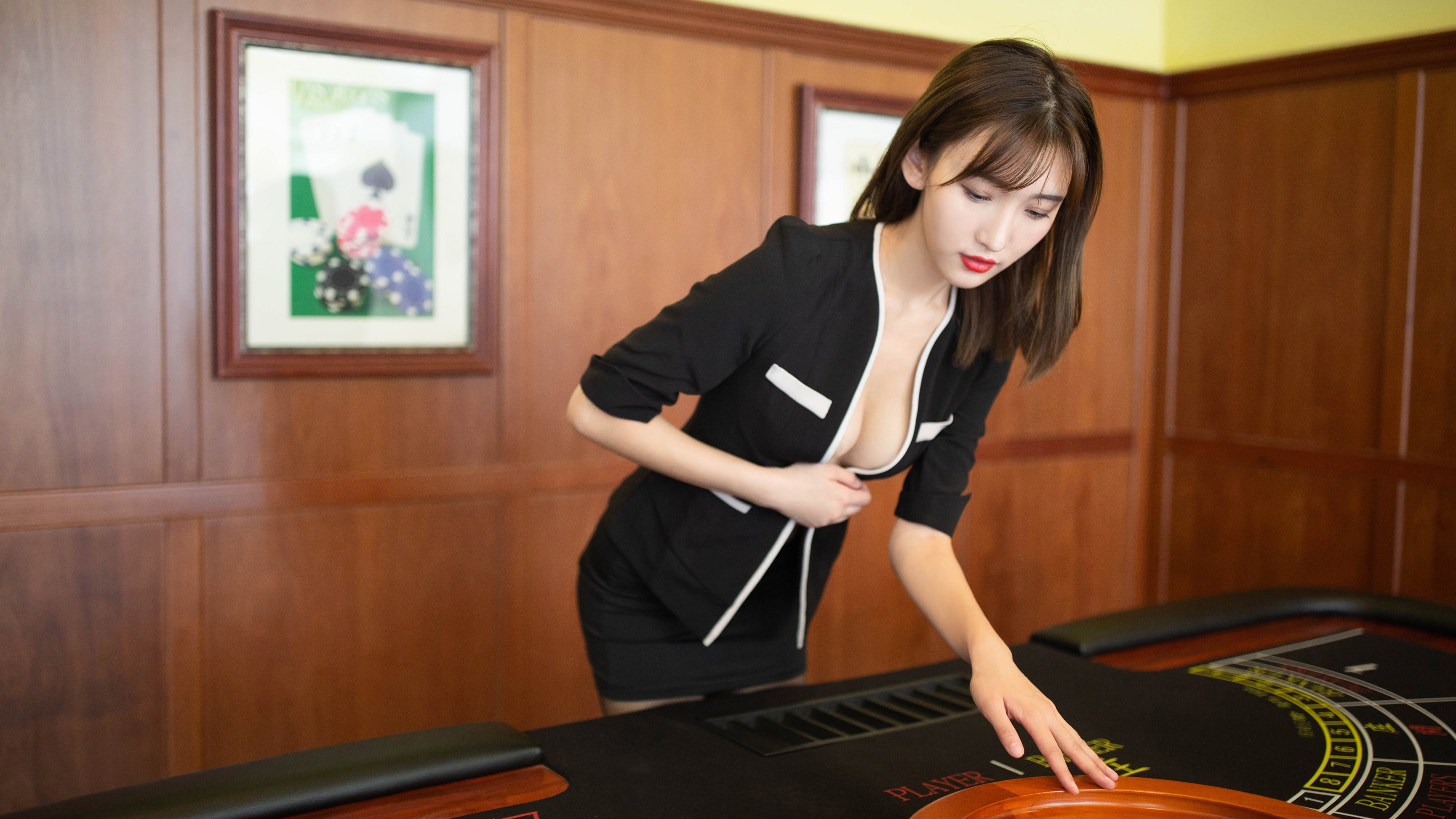 英雄与叹息，李刚仁燃尽全场的星光，未能照亮韩国队晋级的黑夜